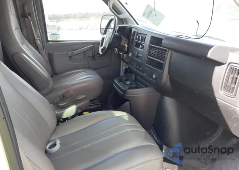 2019 Chevrolet Express 2500 Work Van из США, поврежденный, VIN 1GCWGAFP7K1152659